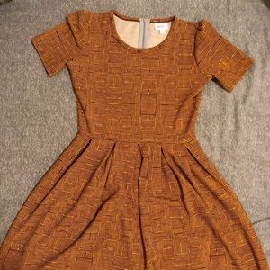 LuLaRoe Amelia size small, only worn once!